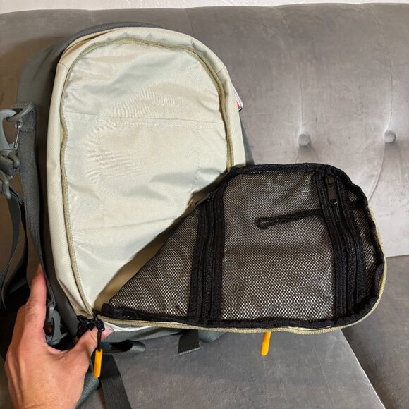 NWT Sherpani x REI Co-op Anti-Theft Convertible Backpack Gray/Blue Women - Picture 4 of 13